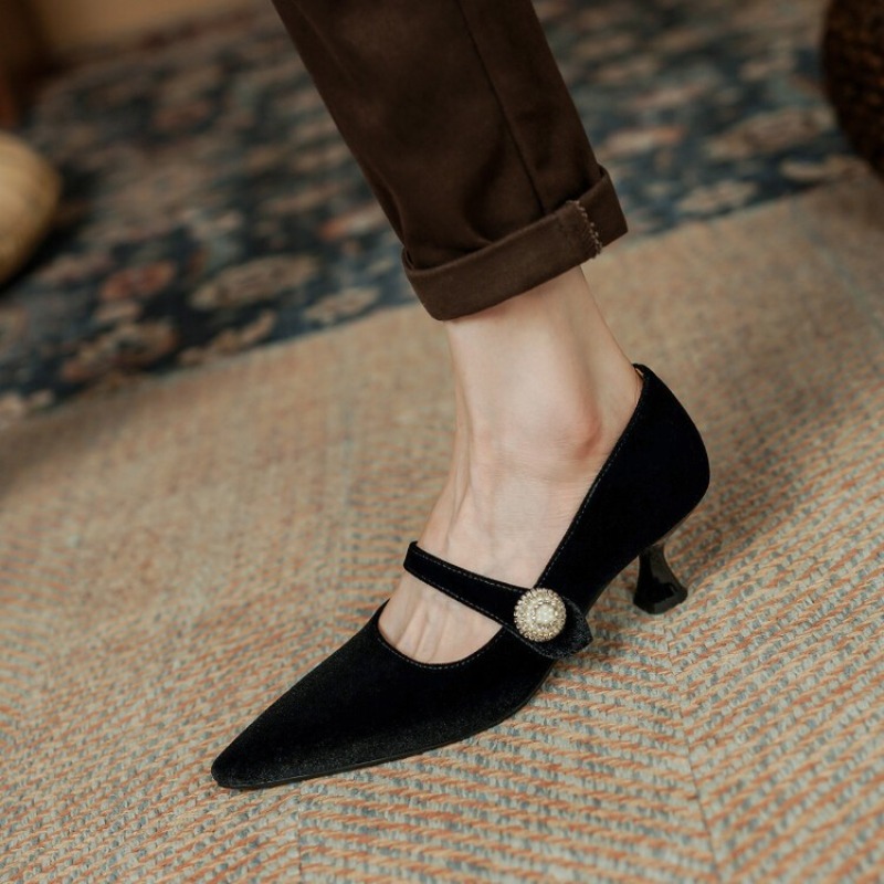 와인 레드 포인티드 토 메리 제인 슈즈 여성용 빈티지  - Womens Heels 리뷰 및 가격